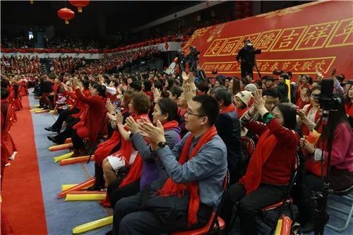 美麗新疆吉祥年 2019年新疆廣播電視臺(tái)春節(jié)聯(lián)歡晚會(huì)克拉瑪依會(huì)場(chǎng)圓滿(mǎn)錄制